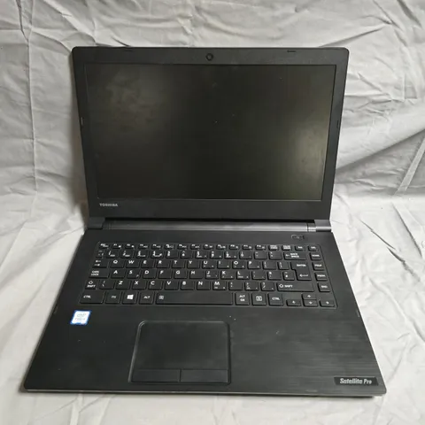 TOSHIBA SATELLITE PRO R40-C LAPTOP