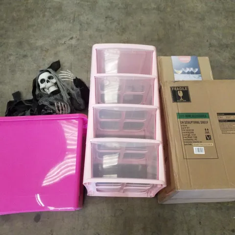 PALLET CONTAINING APPROXIMATELY 15 PRODUCTS INCLUDING STORAGE TUBS, HALLOWEEN DECORATION, SCULPTURAL SHELF & COUPE GLASSES