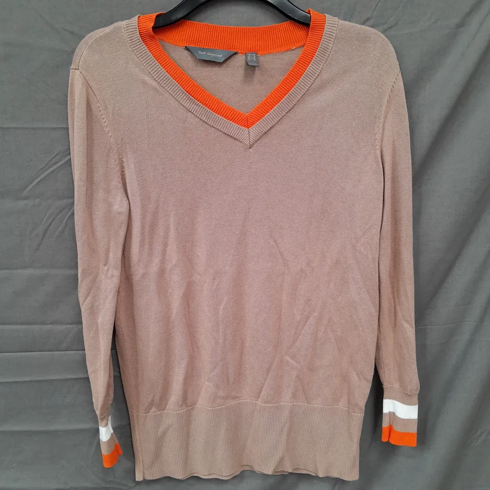 BOX OF APPROX 25 LADIES CLOTHING TO INCLUDE DRESSES, SKIRTS & TOPS. RUTH LANGSFORD, NINA LEONARD