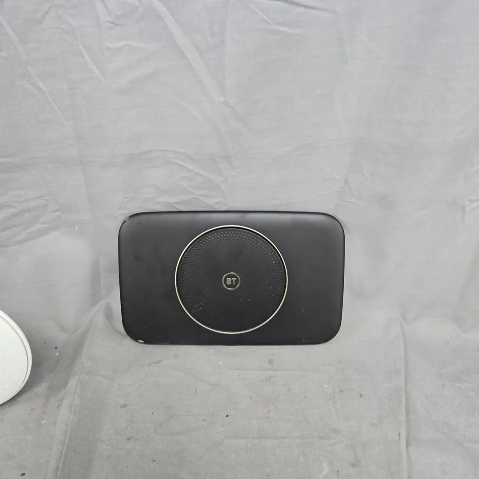 BOX OF APPROXIMATELY 20 HOUSEHOLD/ELECTRICAL ITEMS TO INCLUDE: SMART HUB, EE ROUTER AND BT ROUTER