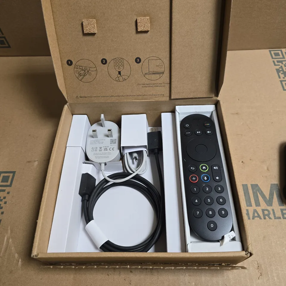 SKY STREAM MEDIA STREAMING BOX WITH REMOTE – BOXED