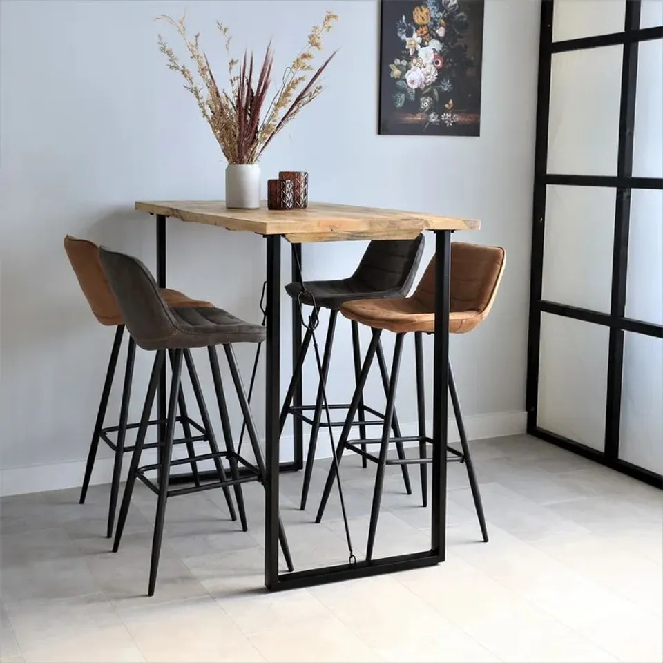 BOXED JANIR DINING TABLE
