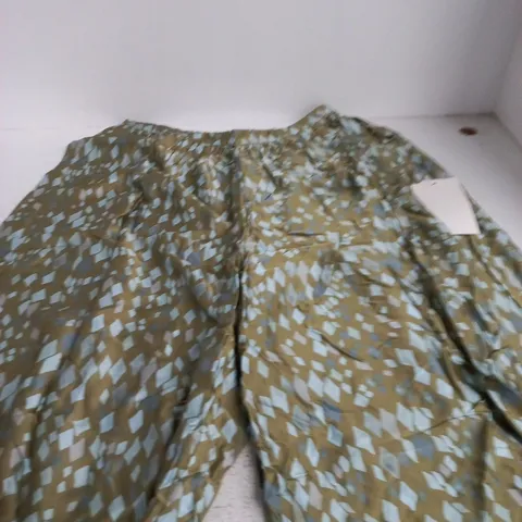 NEVER FULLY DRESSED GREEN DIAMOND PRINT BALLOON TROUSERS β UK 18