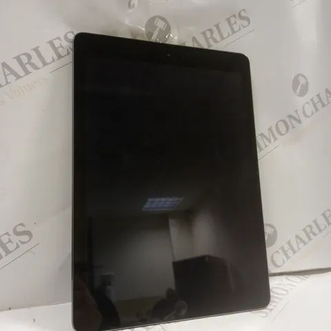 APPLE IPAD AIR A1475 - SLIVER