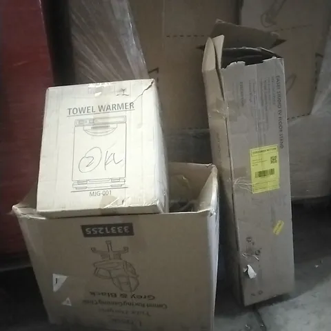PALLET OF ASSORTED HOUSEHOLD GOODS AND PRODUCTS TO INCLUDE; CHAIR, MIRROR, BATHROOM ACCESSORIES, TV STAND, BOXED FURNITURE ETC
