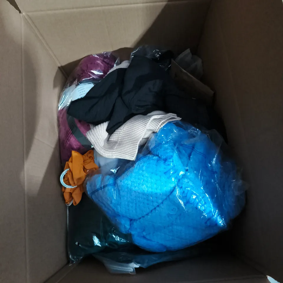 BOX OF APPROXIMATELY 15 ASSORTED CLOTHING ITEMS TO INCLUDE TENA MEN BOXERS, KNITTED JUMPER, BELT, BLACK TOP WITH HEART LOGO ETC