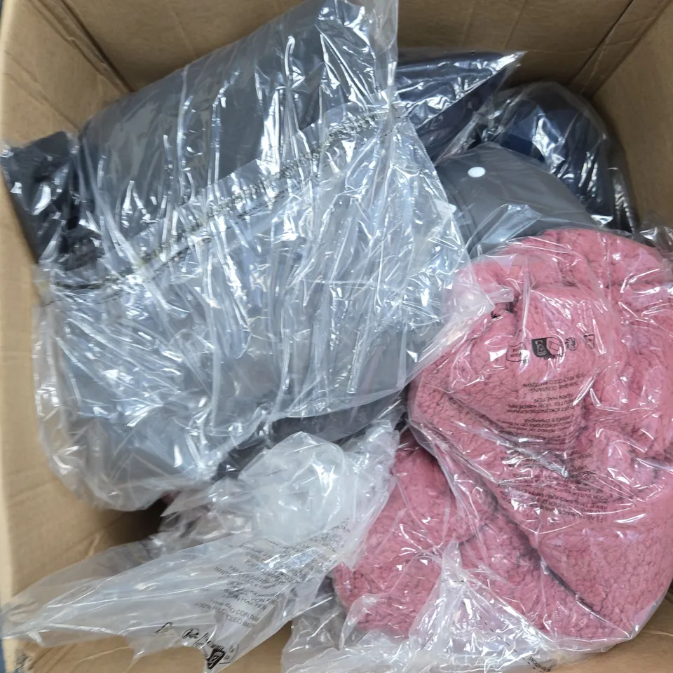 BOX OF APPROXIMATELY 20 ASSORTED CLOTHING TO INCLUDE: CENTIGRADE REVERSIBLE GILET