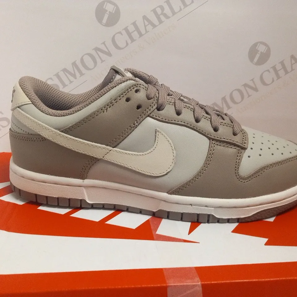 BOXED NIKE WOMANS DUNK LOW - MOON FOSSIL SIZE 3.5
