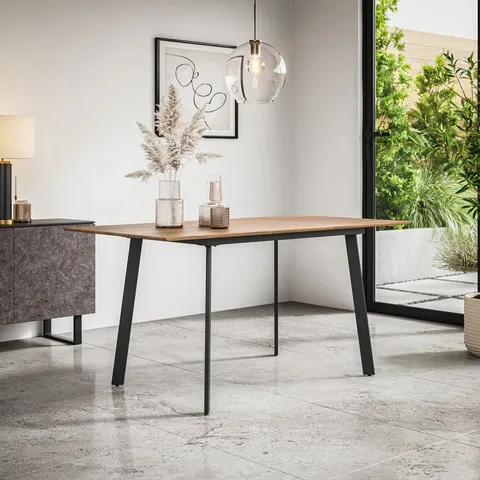 BOXED HAYDON EXTENDING OAK EFFECT DINING TABLE (1 BOX)
