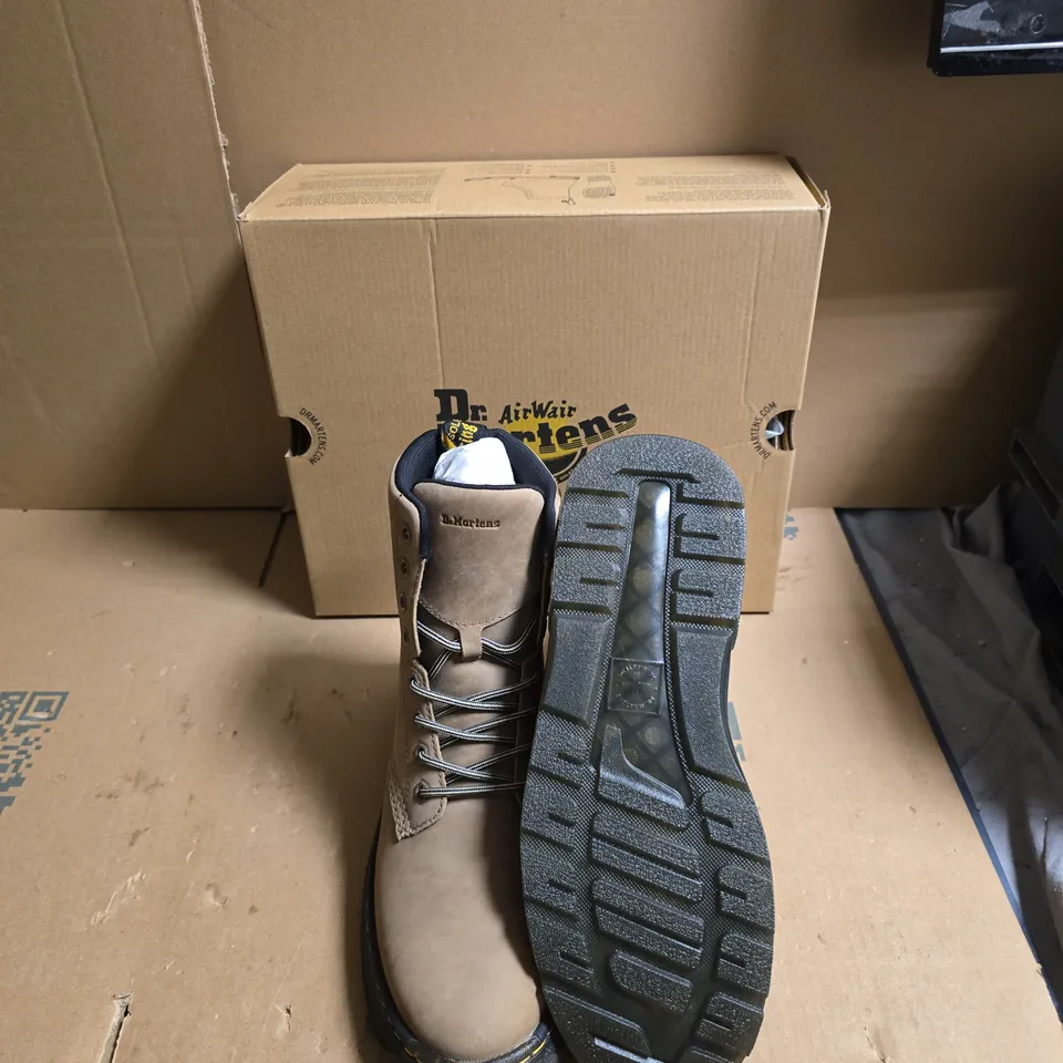 DR. MARTENS LEATHER BOOTS – TAN - UK SIZE 8 