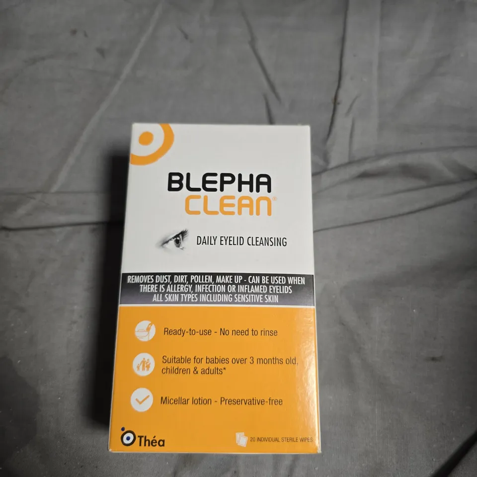 APPROXIMATELY 20 ASSORTED HEALTH AND BEAUTY PRODUCTS INCLUDING AQUAFRESH  KIDS TOOTHBRUSHES , MULTIFUNCTIONAL ELECTRIC NAIL MACHINE AND EYELID CLEANSER 