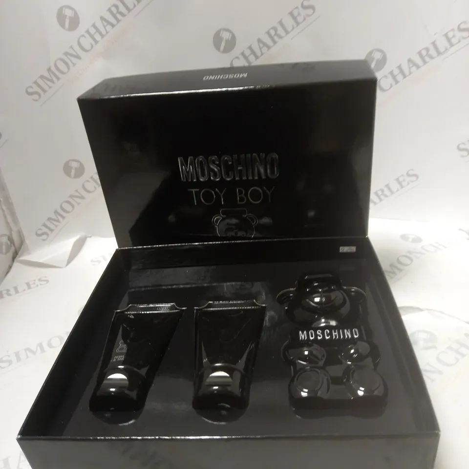 MOSCHINO TOY BOY X23 50ML EDP GIFT SET 
