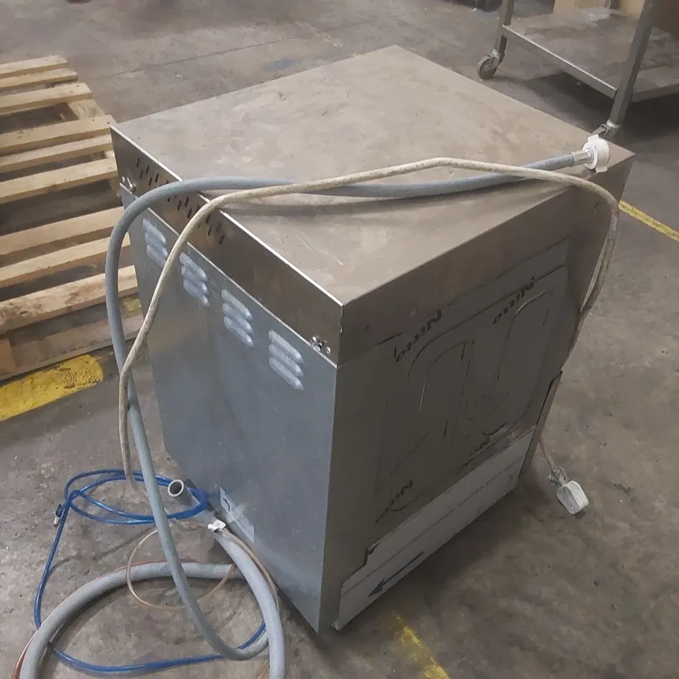 BLIZZARD STORM 35DP COMMERCIAL UNDERCOUNTER GLASS WASHER