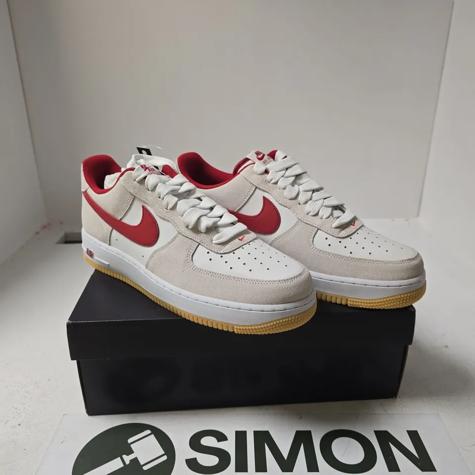 NIKE AIR FORCE 1 '07 WHITE/VARSITY RED SIZE 10 BOXED