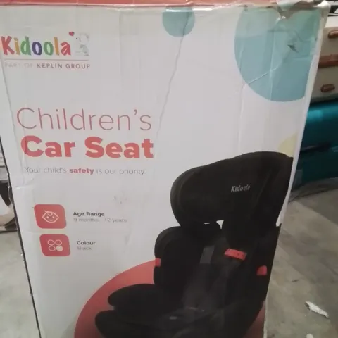 BOXED KIDOOLA CHILDREN'S CAR SEAT BLACK 