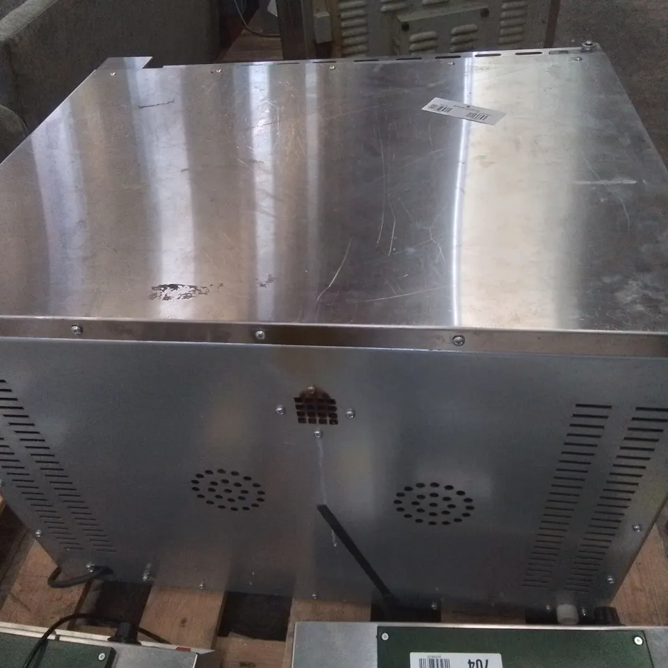 LINCAT COMMERCIAL ECO8 ELECTRIC COUNTERTOP CONVECTION OVEN