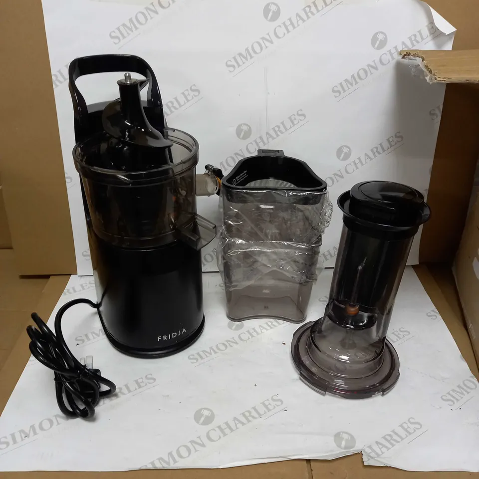 FRIDJA MASTICATING JUICER