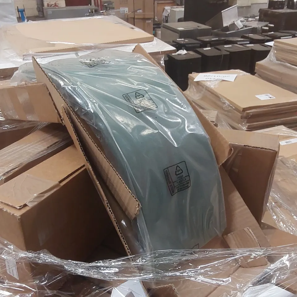 PALLET CONTAINING A LARGE QUANTITY OF ASSORTED BATHROOM FURNITURE PARTS INCLUDING: CURVED PANELS, CURVED PLINTH PELMET ECT