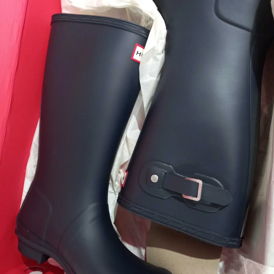 BOXED HUNTER ORIGINAL KIDS JUNIOR RUBBER WELLINGTONS BOOTS, NAVY - SIZE 2 