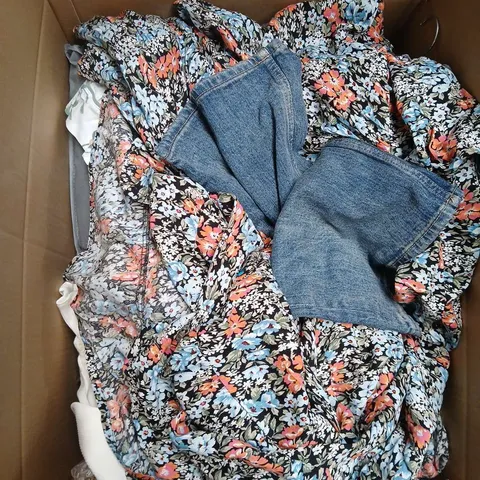 LARGE BOX OF ASSORTED CLOTHING ITEMS IN VARIOUS SIZES, STYLES AND COLOUR 