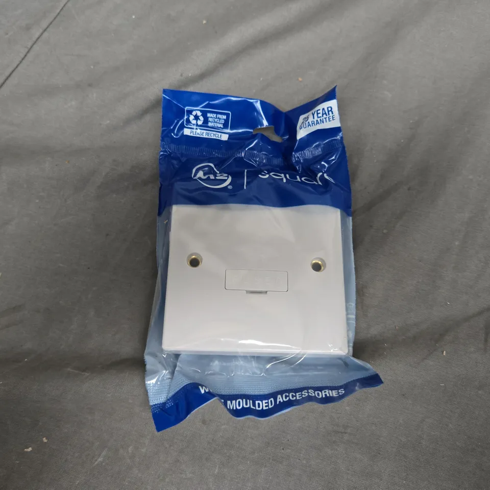 BOX OF APPOXIMATELY 10 M2 SQUARE SQ 13A UNSWITCHED FUSED CONNECTION UNIT 