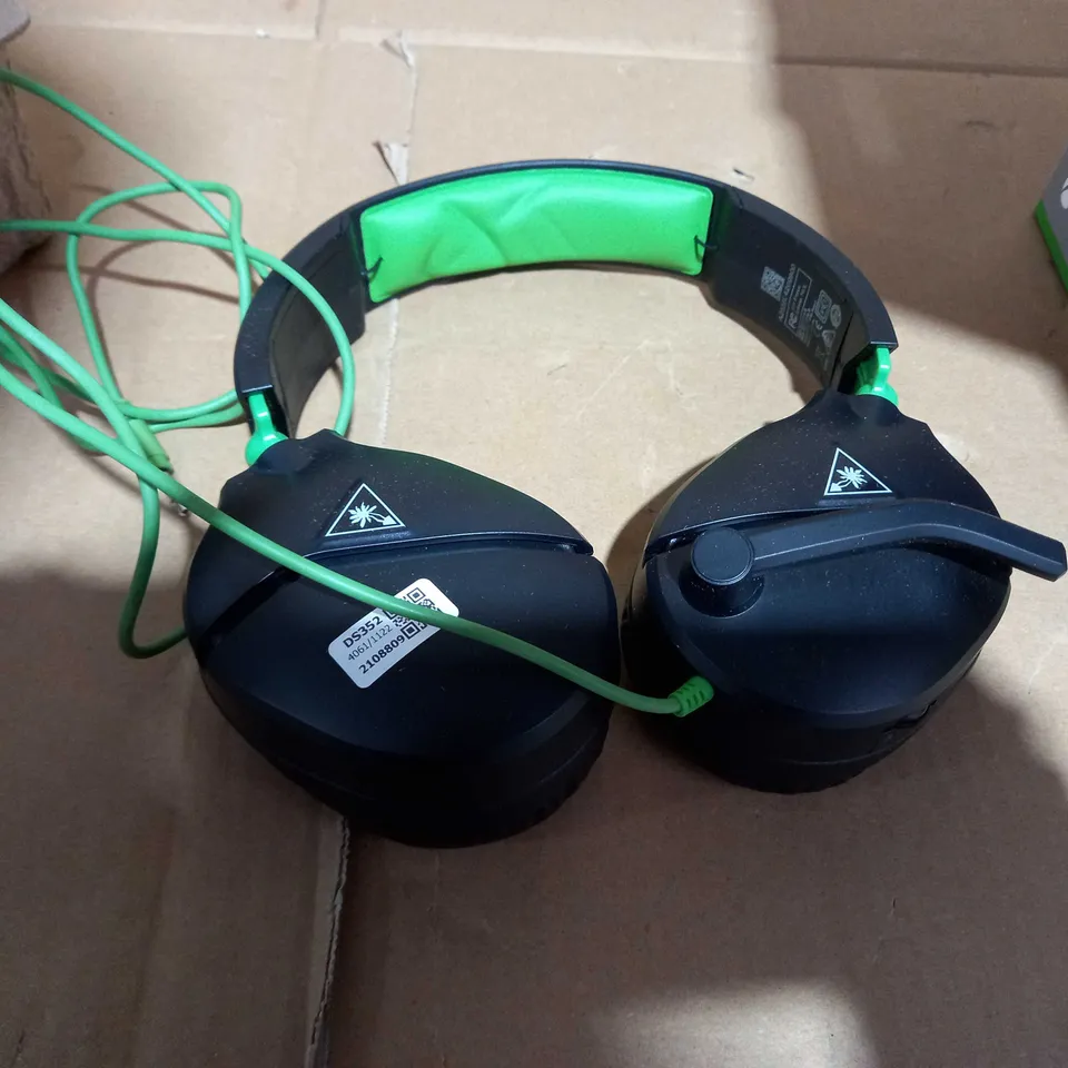 BOXED XBOX TURTLE BEACH WIRED HEADSET