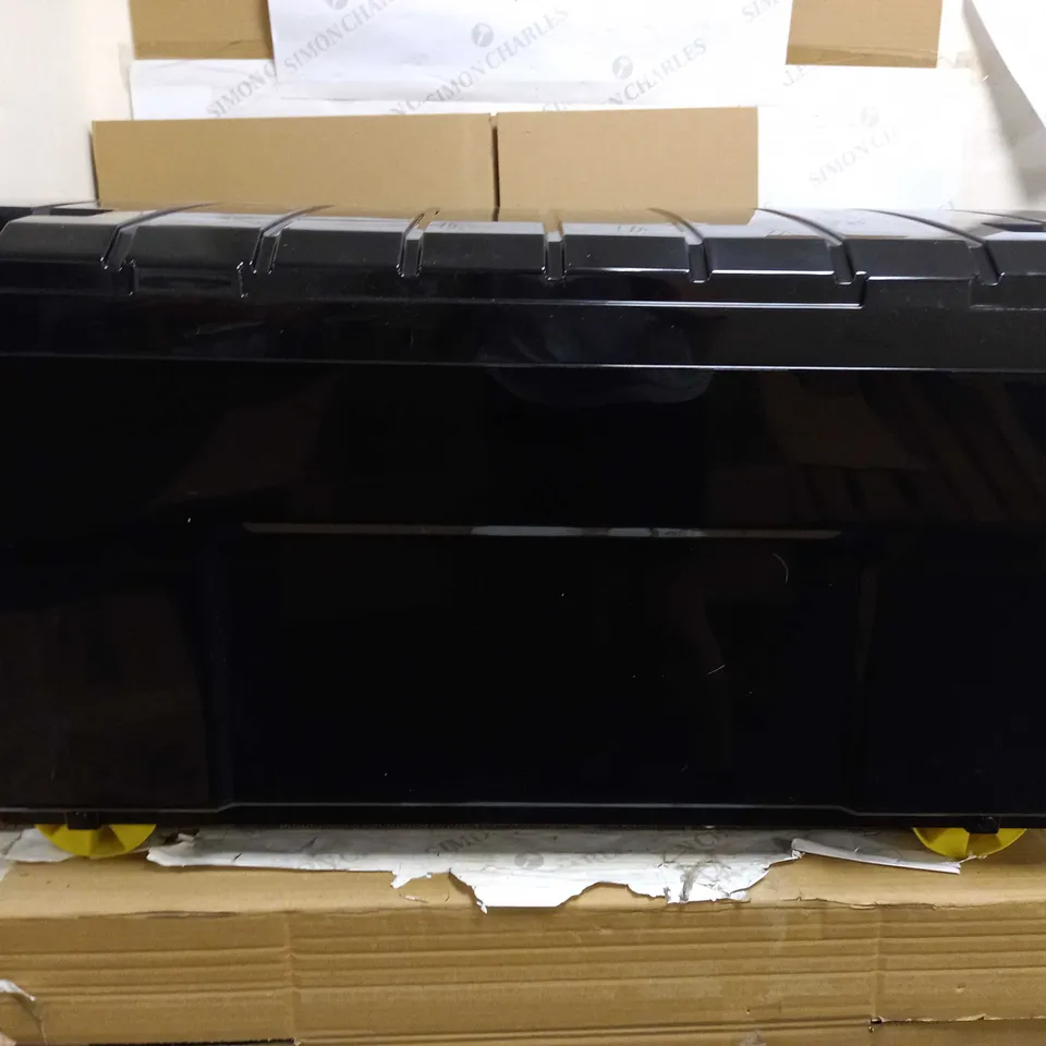 REALLY USEFULL WHEELED TRUNK