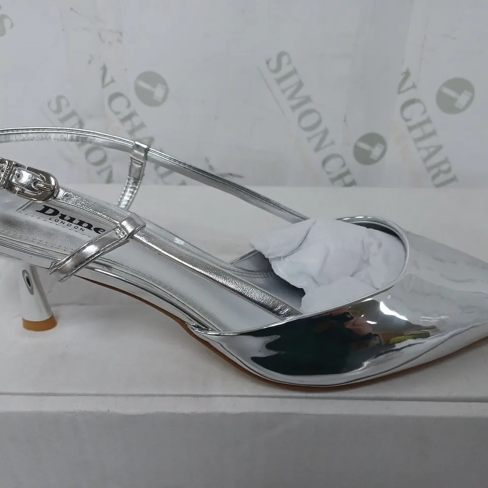 DUNE CLASSIFY COURT HEELS IN SILVER - SIZE 7