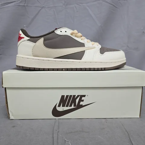 BOXED PAIR OF NIKE AIR JORDAN 1 CACTUS JACK SHOES IN CREAM/BROWN SIZE UK 8.5