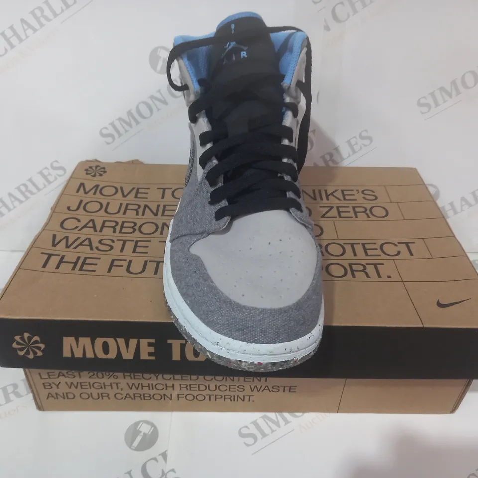 BOXED PAIR OF NIKE AIR JORDAN SHOES IN DENIM COLOUR UK SIZE 8
