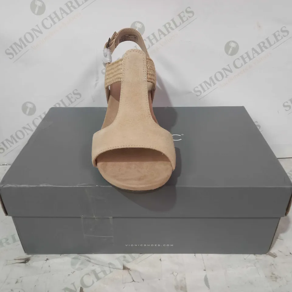 BOXED PAIR OF VIONIC FAUX SUEDE OPEN TOE WEDGE SANDALS IN BEIGE UK SIZE 8