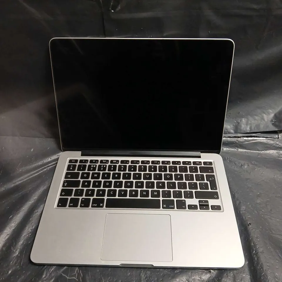 APPLE MACBOOK PRO A1502 13-INCH LAPTOP – SILVER