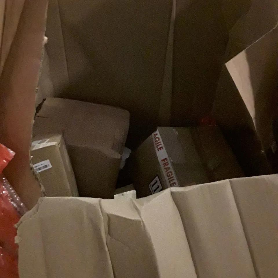 PALLET OF ASSORTED PRODUCTS TO INCLUDE; DRYING RACK - TABLE SET - SHOPPING CART ECT