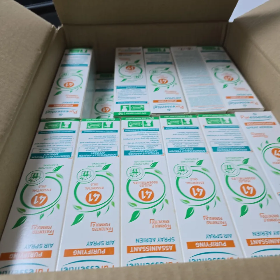 BOX OF APPROXIMATELY 30 X PURESSENTIEL PURIFYING AIR SPRAY – 41 ESSENTIAL OILS, PATENTED FORMULA - EXP DATE 11 / 2024