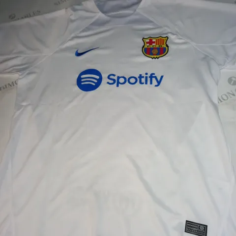 BAGGED BARCELONA FC AWAY SHIRT SIZE XL
