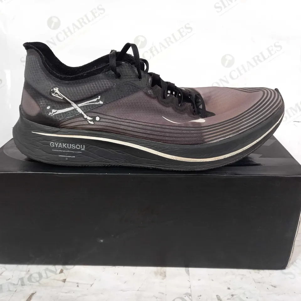 BOXED PAIR OF NIKE ZOOM FLY/GYAKUSOU SHOES IN BLACK/YELLOW UK SIZE 11