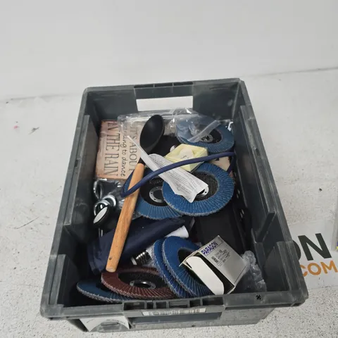 TOTE OF APPROXIMATELY 12 ASSORTED ITEMS TO INCLUDE: KORDA 30G CONTROLLER FLOAT 