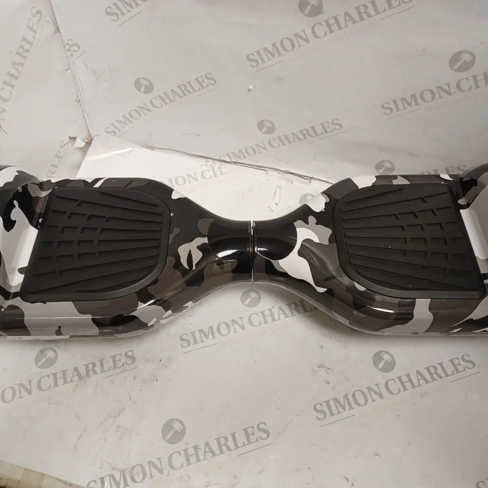 BOXED ELECTRIC HOVERBOARD - WITH CHARGER. 