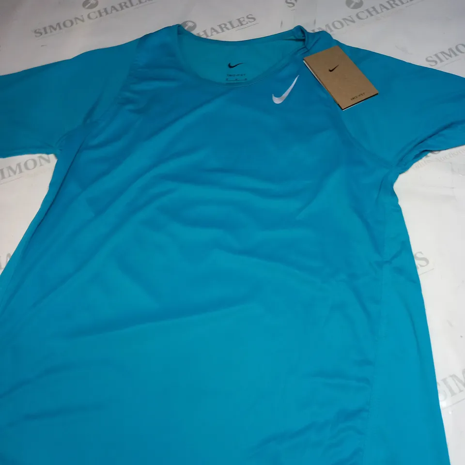 NIKE LOGO RUNNING T-SHIRT SIZE M