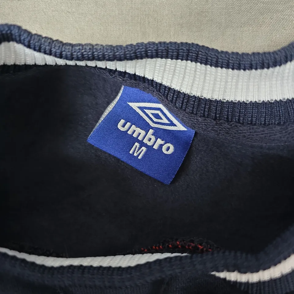 UMBRO IRELAND FAI SWEATER IN NAVY - MEDUM