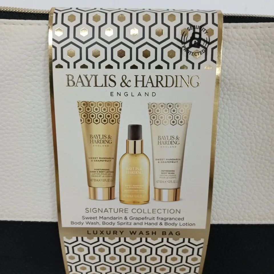 BAYLIS & HARDING SIGNATURE COLLECTION LUXURY WASH BAG SET