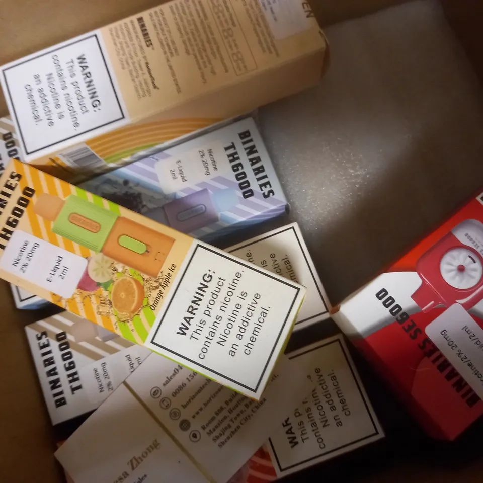 BOX OF APPROX 12 ASSORTED DISPOSABLE VAPES 