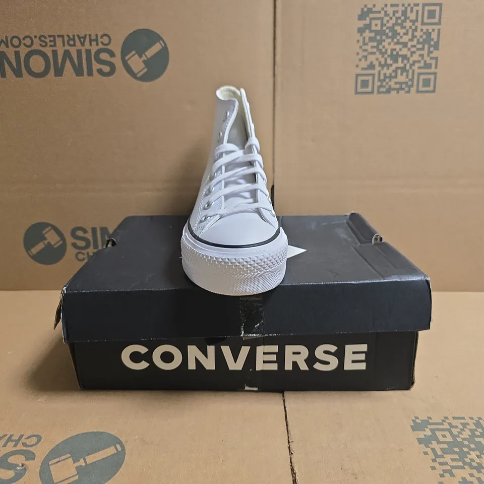 BOXED PAIR OF CONVERSE HI-TOP SHOES IN WHITE SIZE UK 5.5