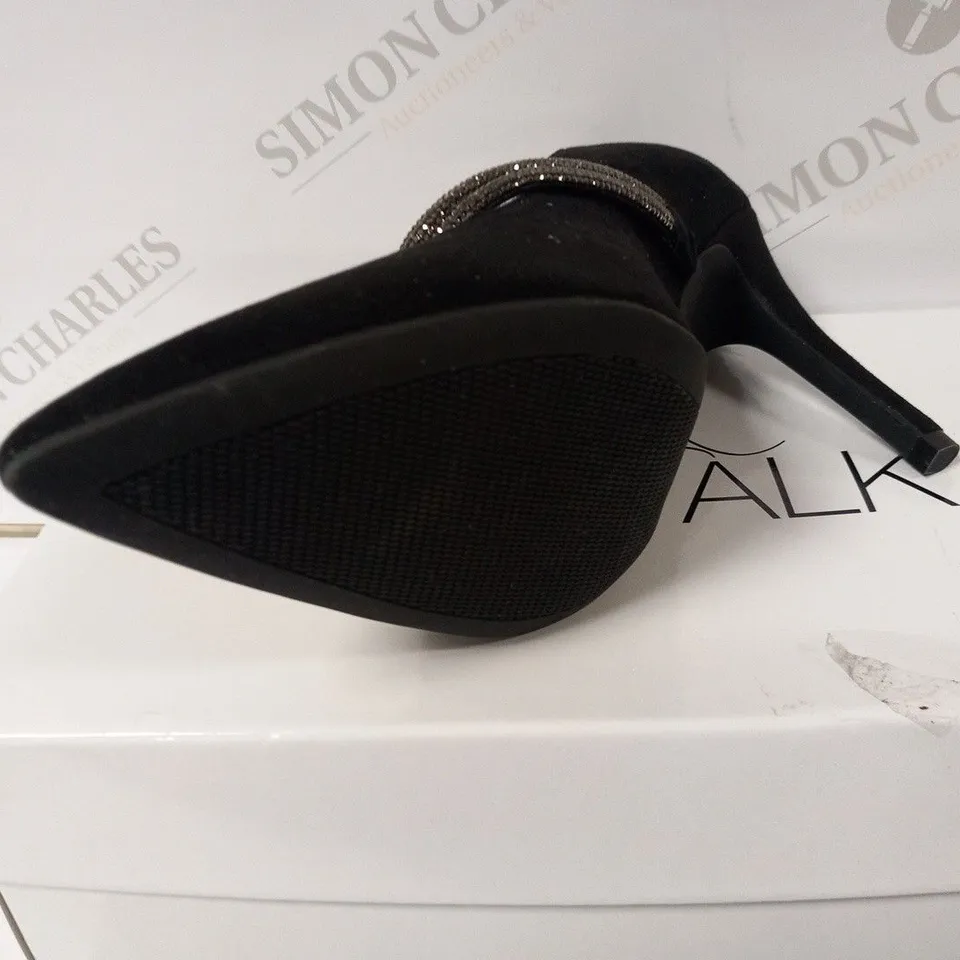 BOXED CATWALK SIZE 5.5