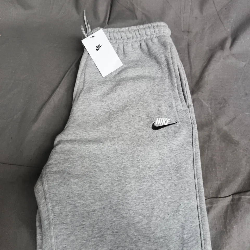 NIKE LOGO FLEECED TRACKSUIT BOTTOMS - LARGE