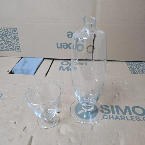 MASON & CO WORLD COLLECTION GLASS DECANTER  AND SMALL GLASS