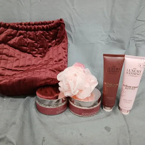 THE LUXURY BATHING COMPANY WEEKEND ESCAPE BAG - VELVET ROSE & PEONY