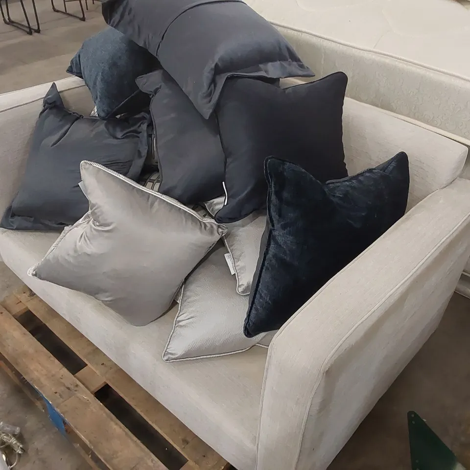 PALLET TO INCLUDE SOFA PARTS AND CUSHIONS 