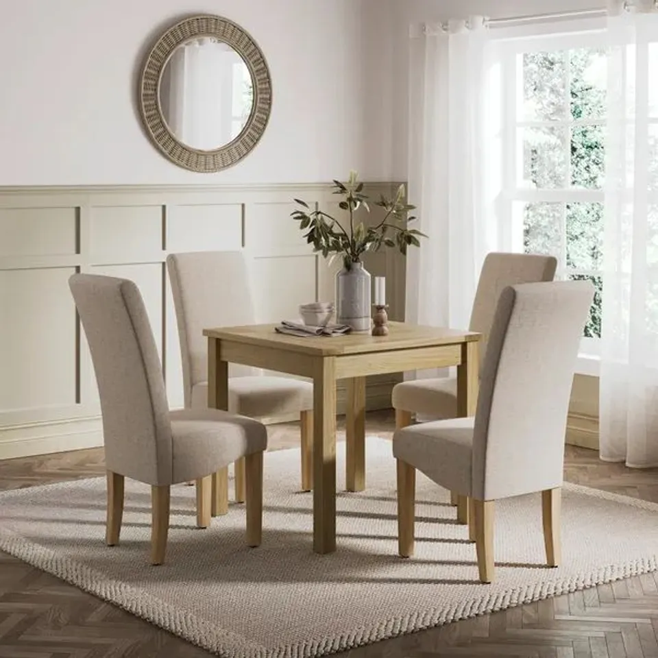 BOXED OLNEY COMPACT SQUARE DINING TABLE OAK