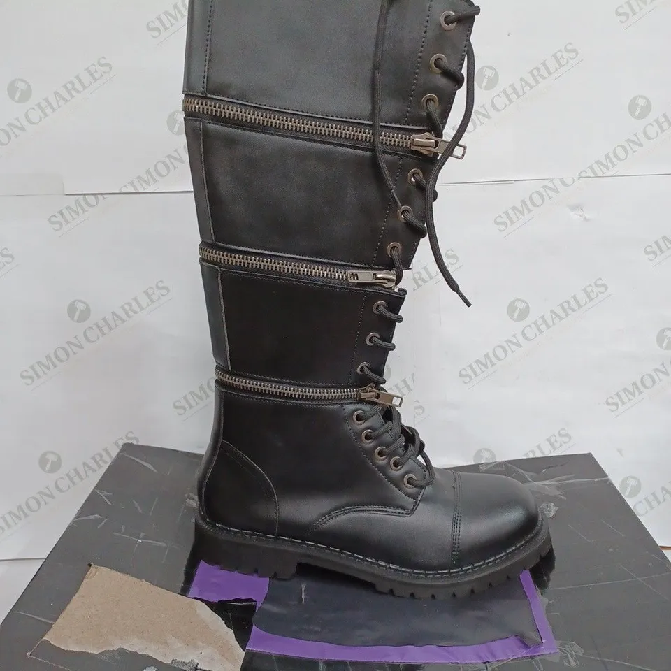 UNBRANDED HIGH KNEE BLACK BOOTS WITH ZIPS - EU 44